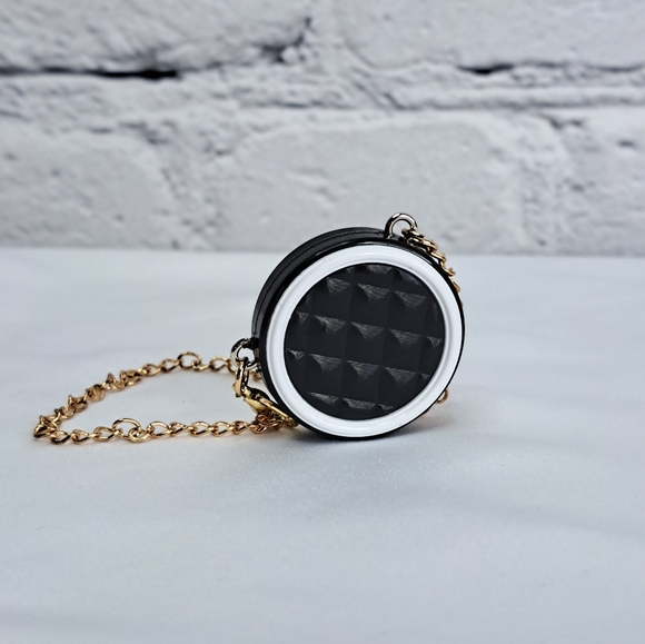 LUXURY INSPIRED BAG CHARM GOLD-TONE HARDWARE - Picture 4 of 10